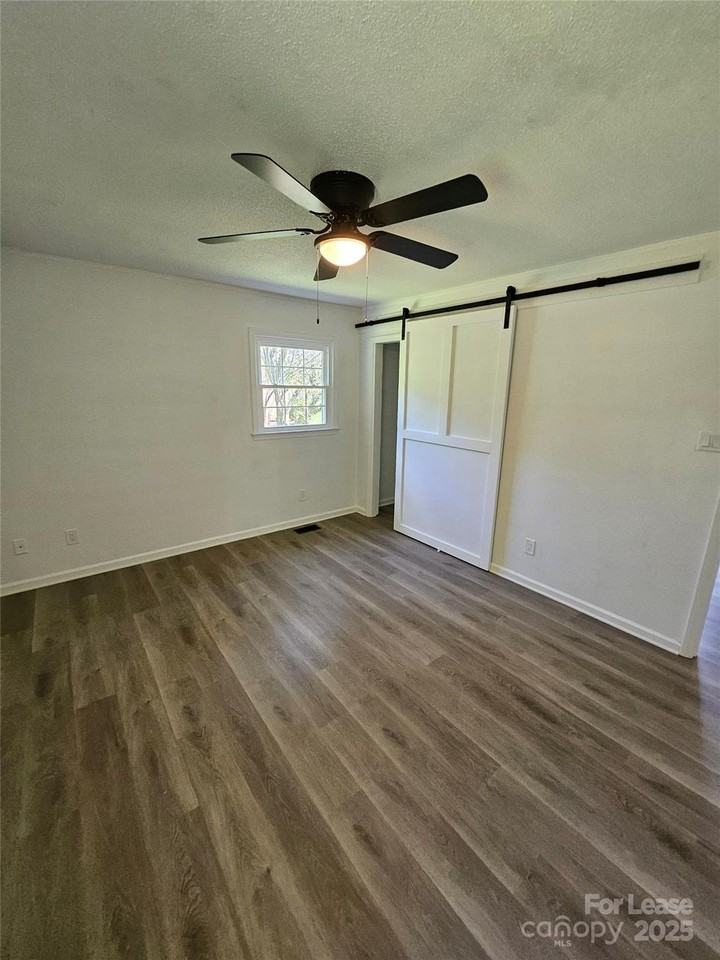 1109 Reid Harkey Rd - Photo 7 of 13