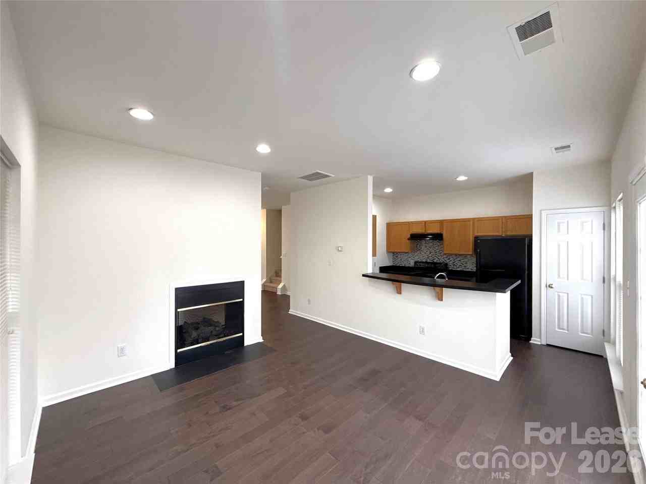 3038 Uxbridge Woods Ct - Photo 5 of 14