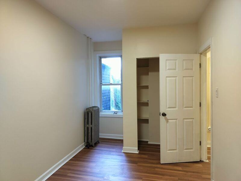 148 Hamilton Ave - Photo 6 of 17