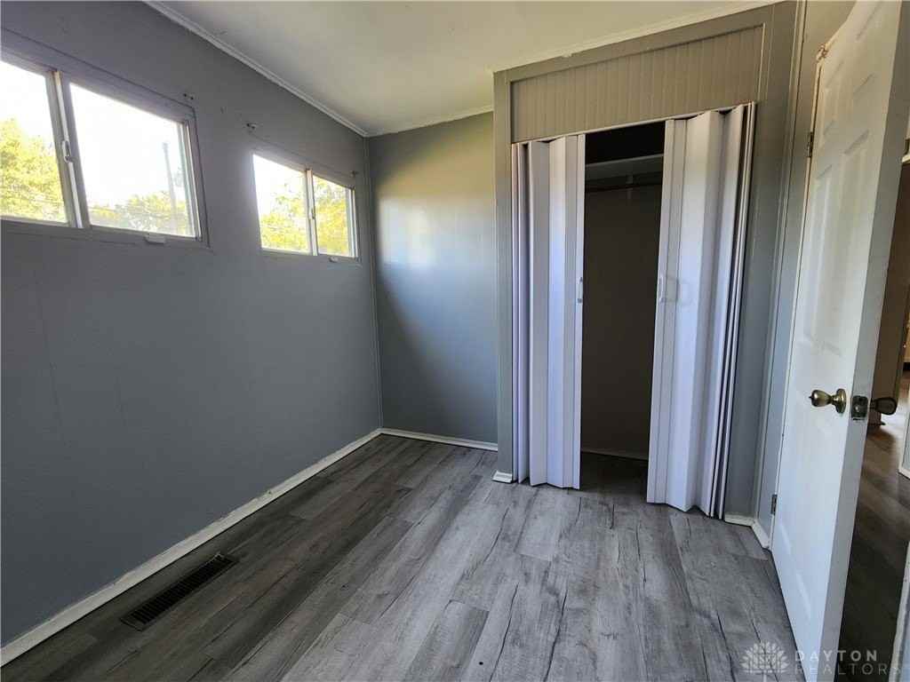 1303 Graystone Dr - Photo 6 of 15