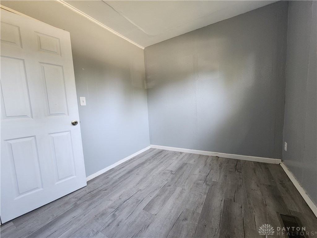 1303 Graystone Dr - Photo 7 of 15