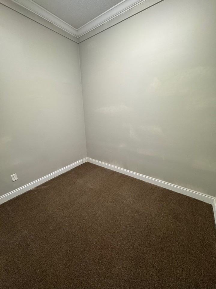 3935 Reeves St - Photo 7 of 14