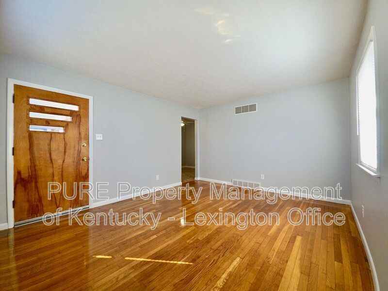 3510 Lansdowne Dr #B - Photo 4 of 22