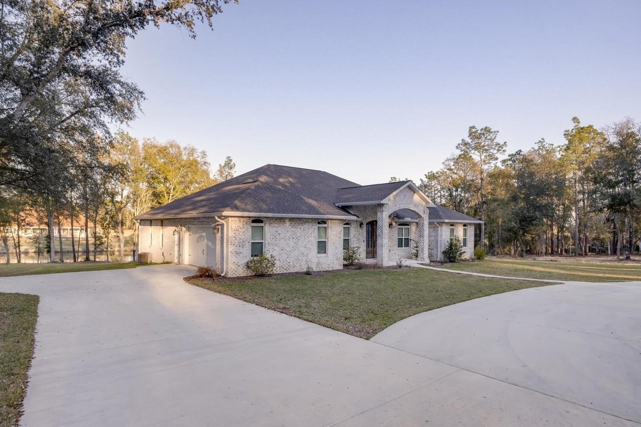 1148 Sioux Cir - Photo 3 of 50