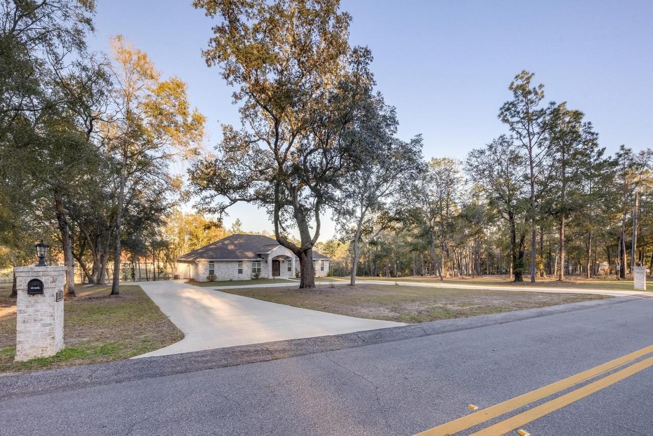 1148 Sioux Cir - Photo 4 of 50