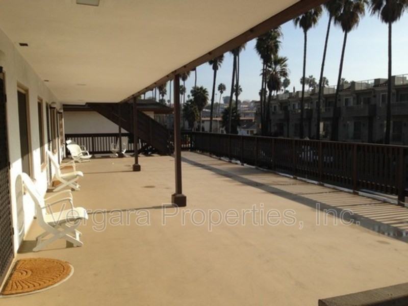 1806 Esplanade #6 - Photo 4 of 24