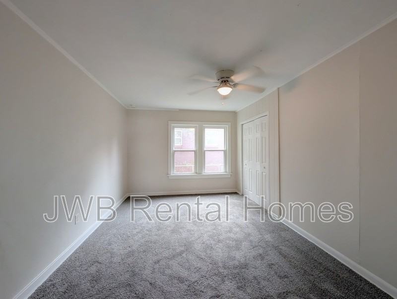 6836 N Pearl St - Photo 7 of 13