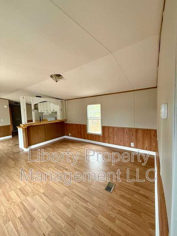 48 Hill Side Ln - Photo 2 of 11