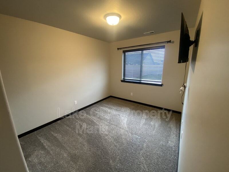 12397 N Cavanaugh Dr - Photo 4 of 35