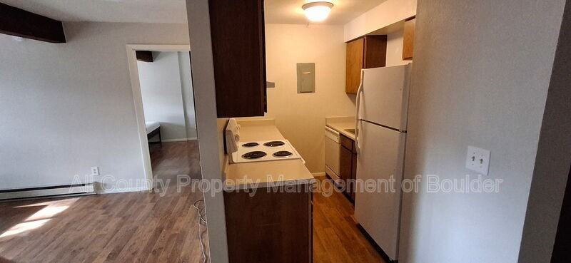 2626 Juniper Ave #3 - Photo 7 of 10