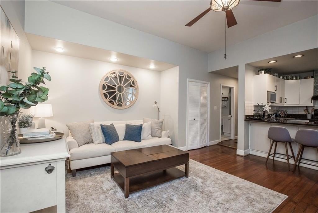 952 Myrtle St Ne Apt 2 #2 - Photo 3 of 16