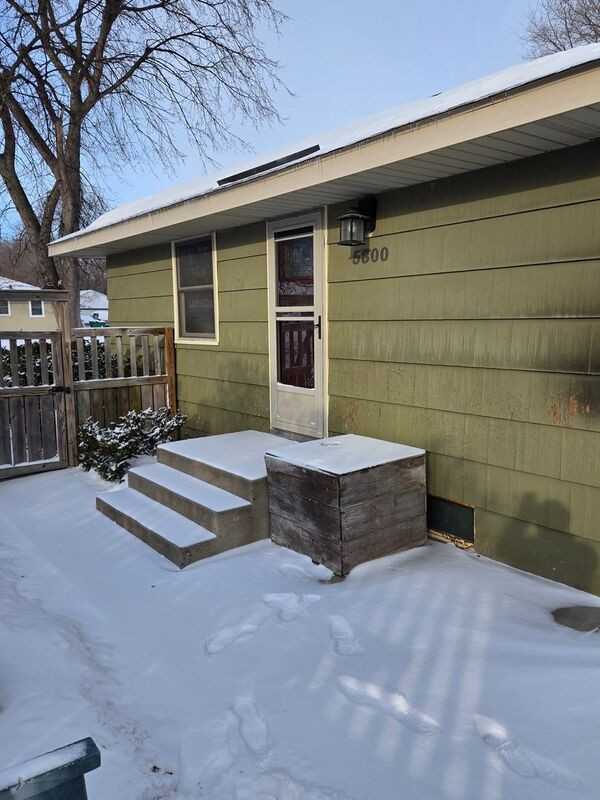 5800 Girard Ave N - Photo 2 of 32