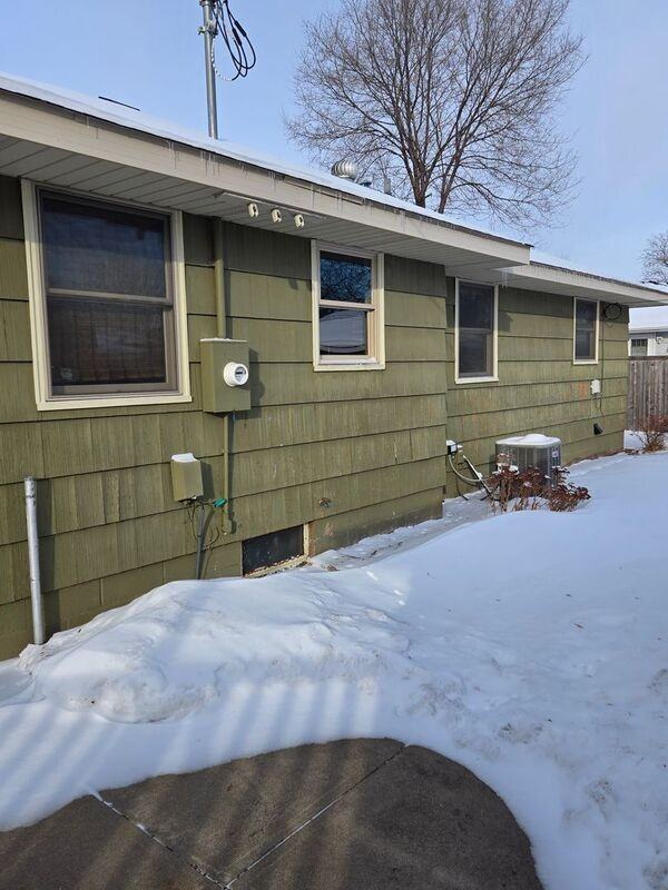 5800 Girard Ave N - Photo 3 of 32