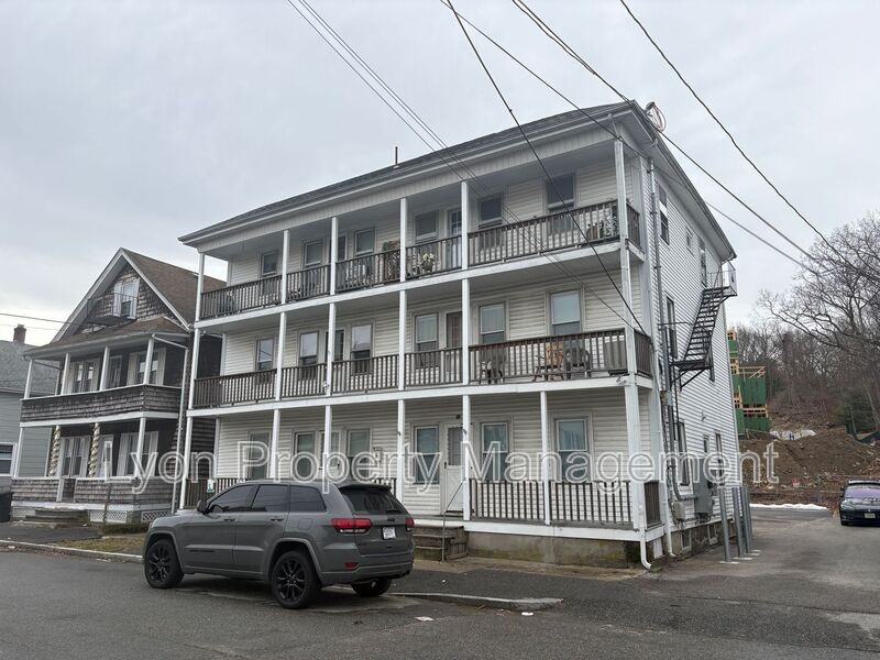 70 Bouvier Ave #2L - Photo 2 of 13