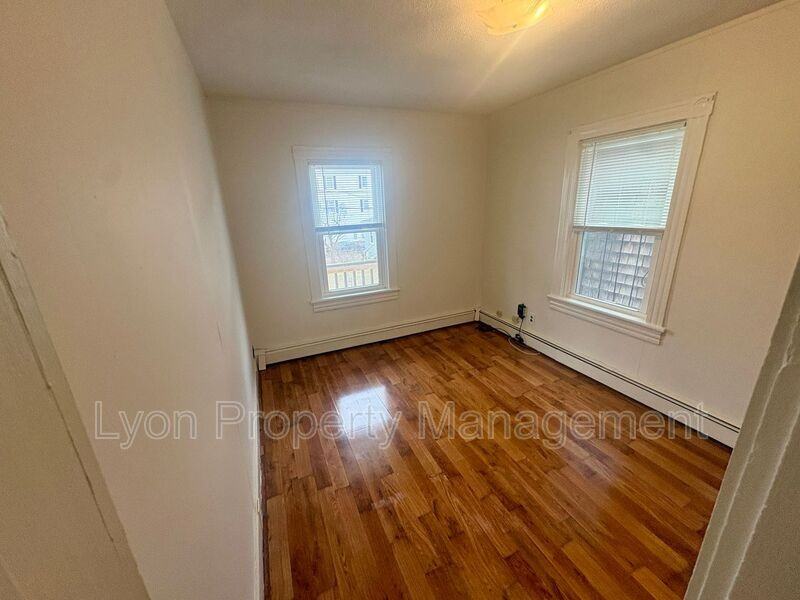 70 Bouvier Ave #2L - Photo 7 of 13