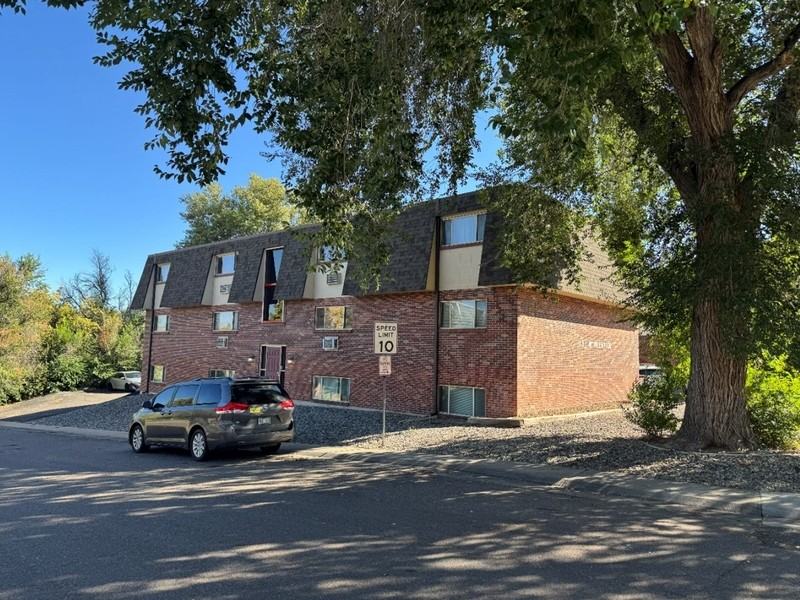 791 E Prentice Ave - Photo 2 of 11