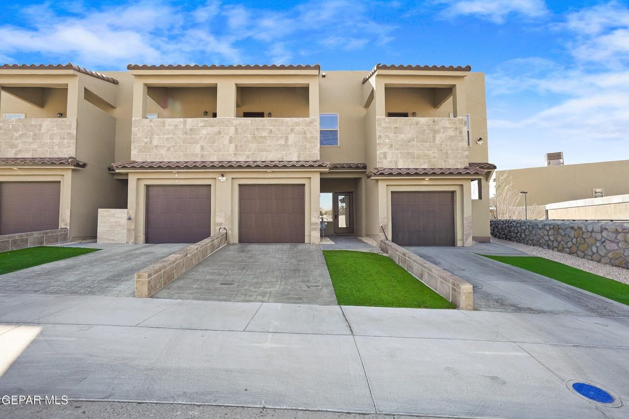 6315 Escondido Dr Apt J #J - Photo 2 of 38