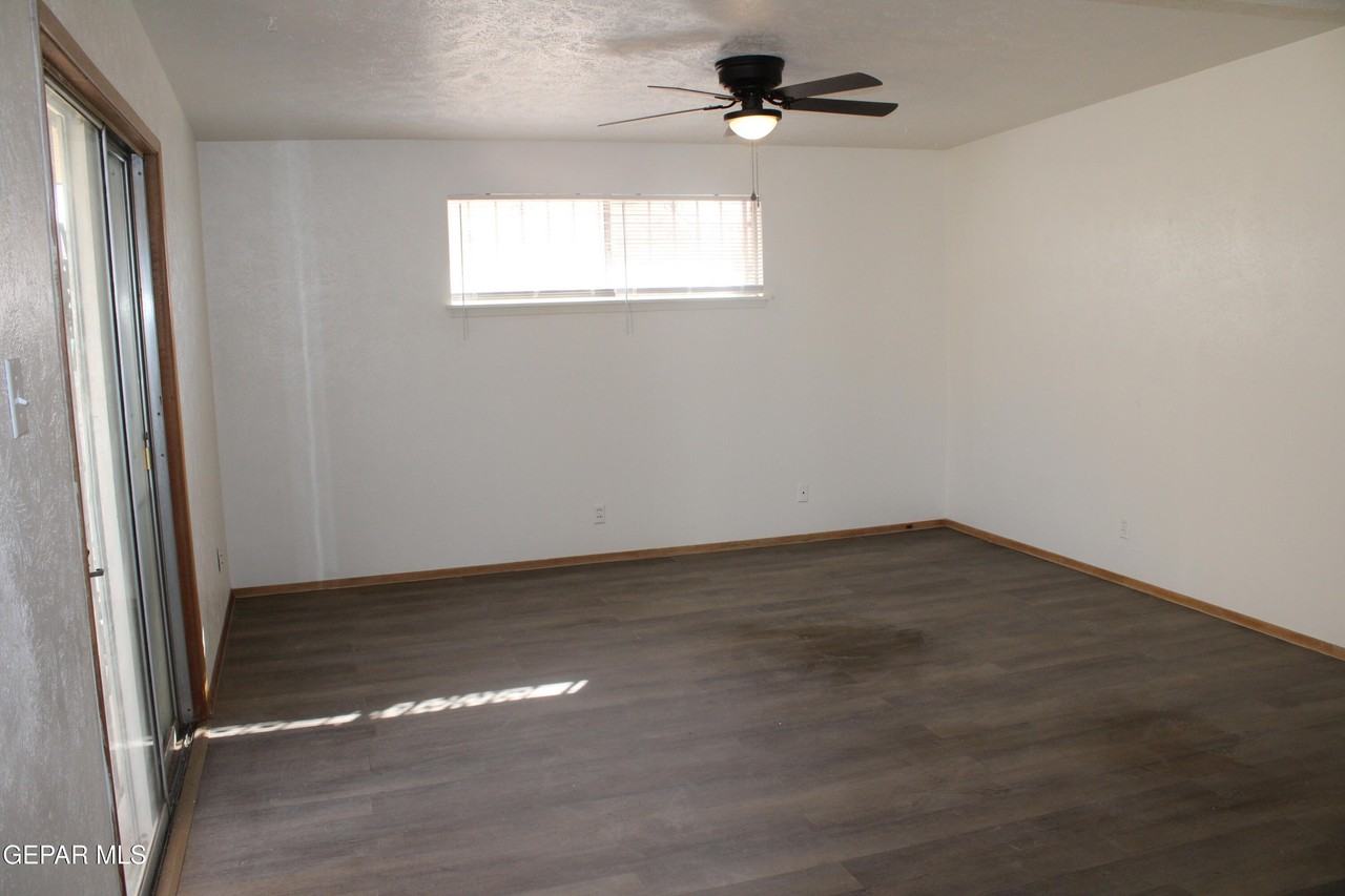 5229 Cornell Ave - Photo 3 of 21