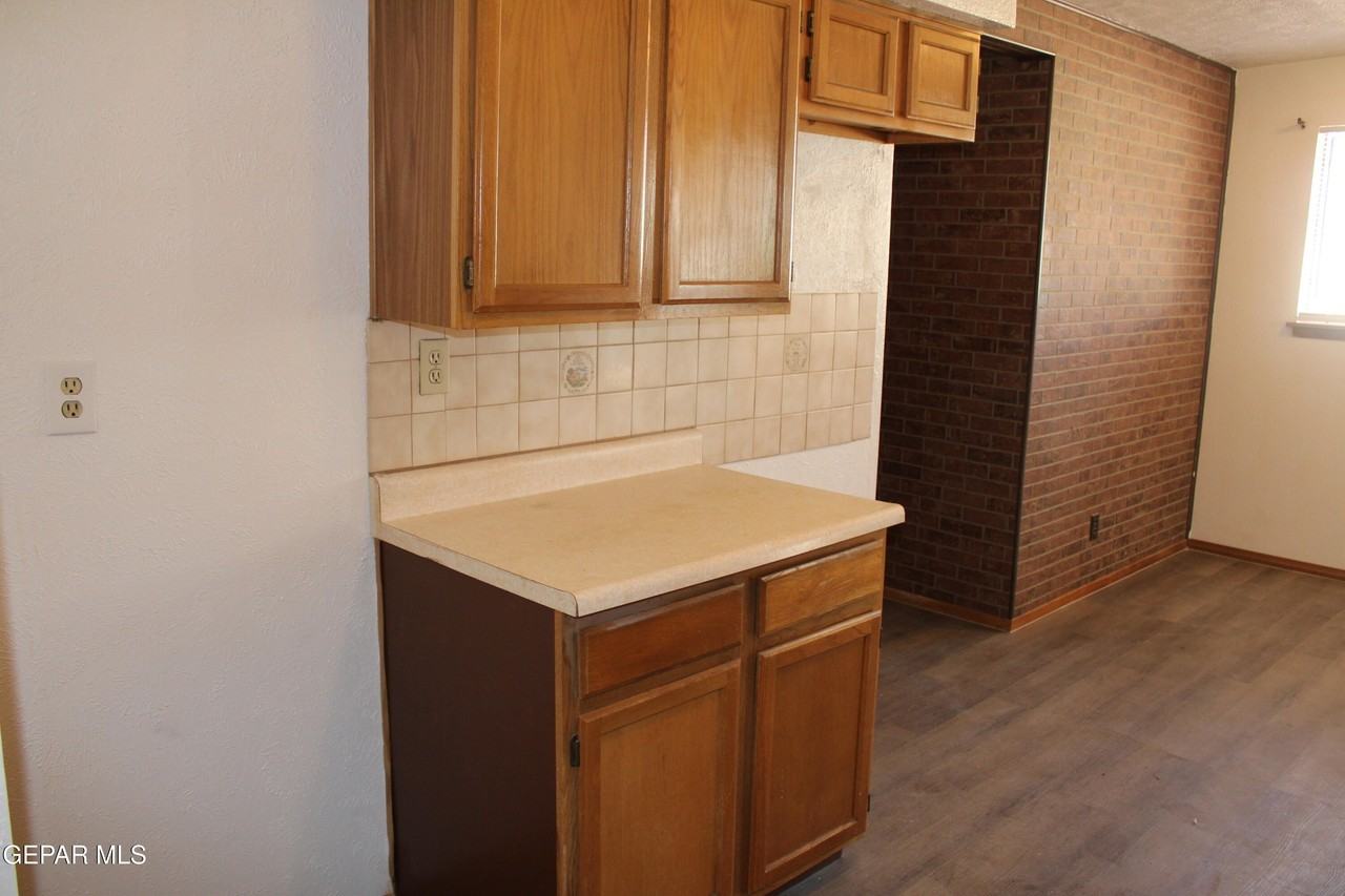 5229 Cornell Ave - Photo 5 of 21