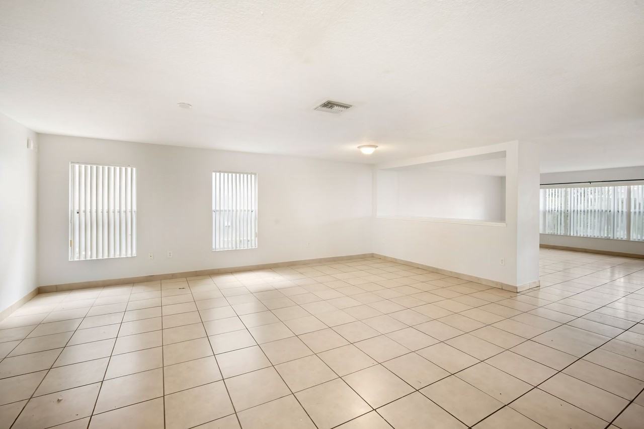 6304 Cherry Blossom Trl - Photo 4 of 25