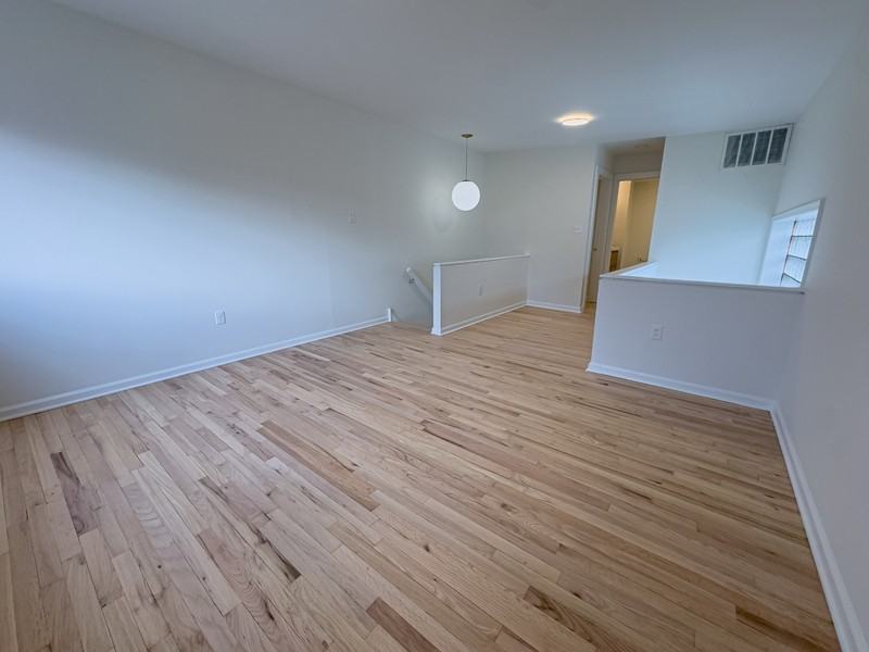 2036 Wallace St - Photo 3 of 29