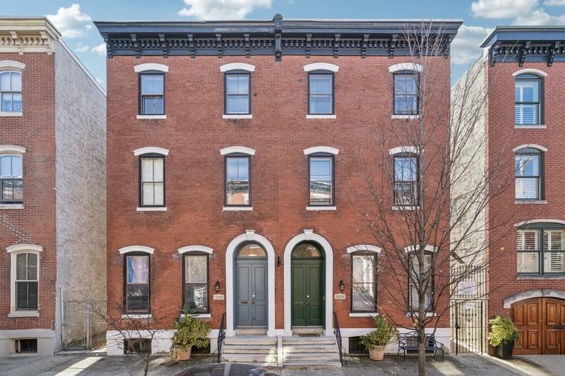 2036 Wallace St - Photo 7 of 29