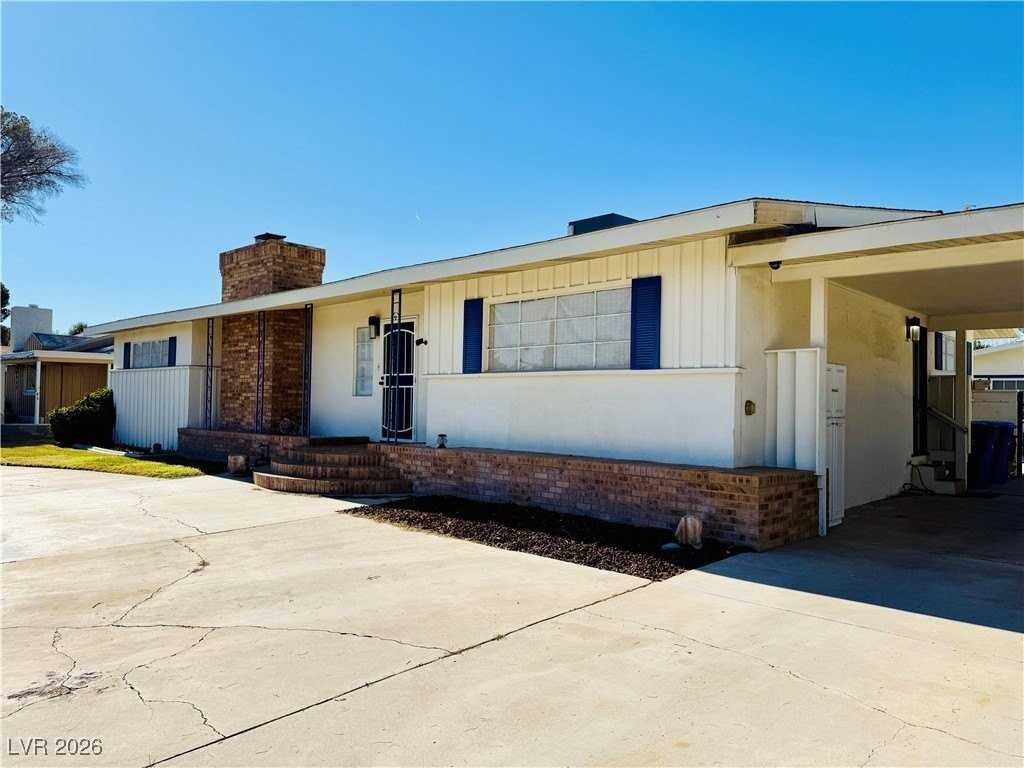 1208 Buehler Dr - Photo 4 of 41