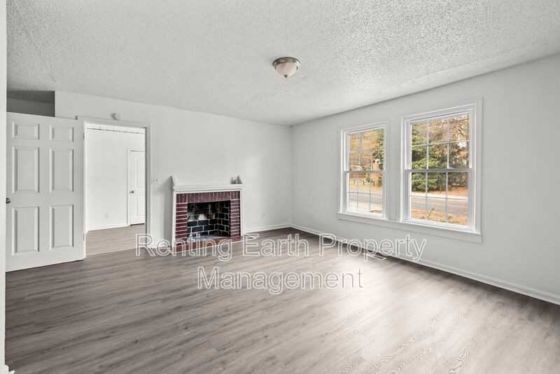 741 9th Ave W - Photo 4 of 23