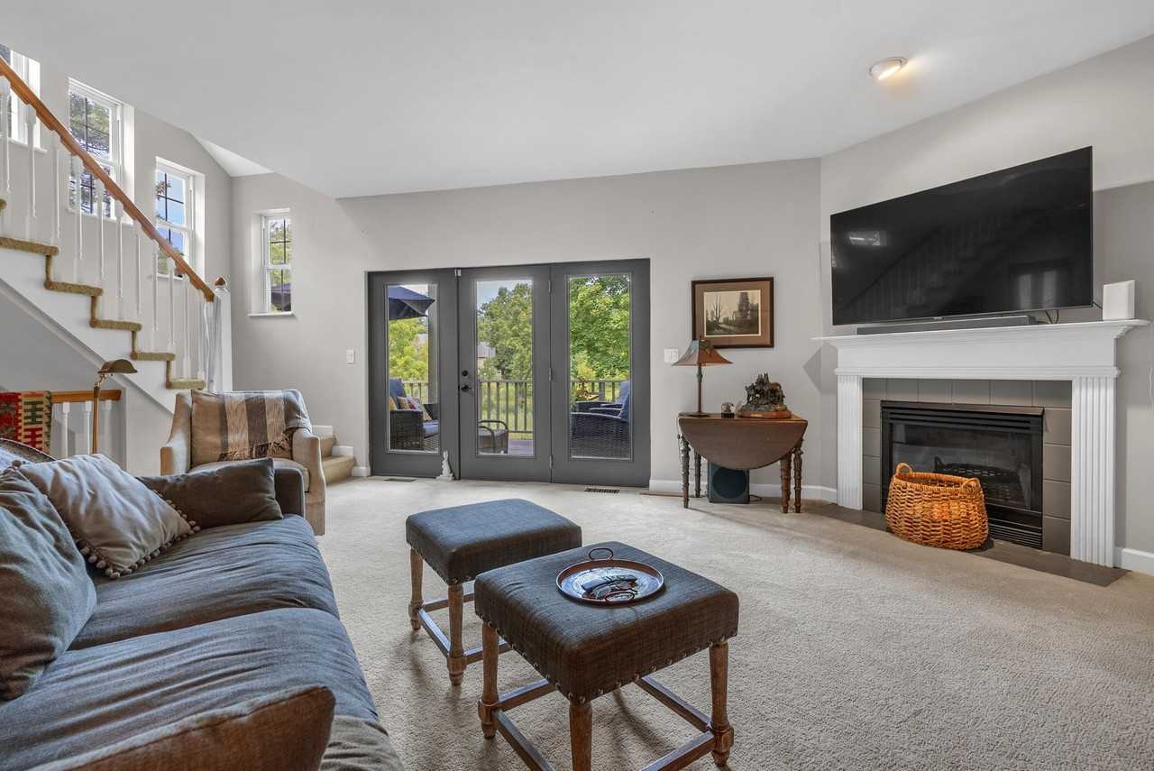 55 Tayside St - Photo 6 of 34