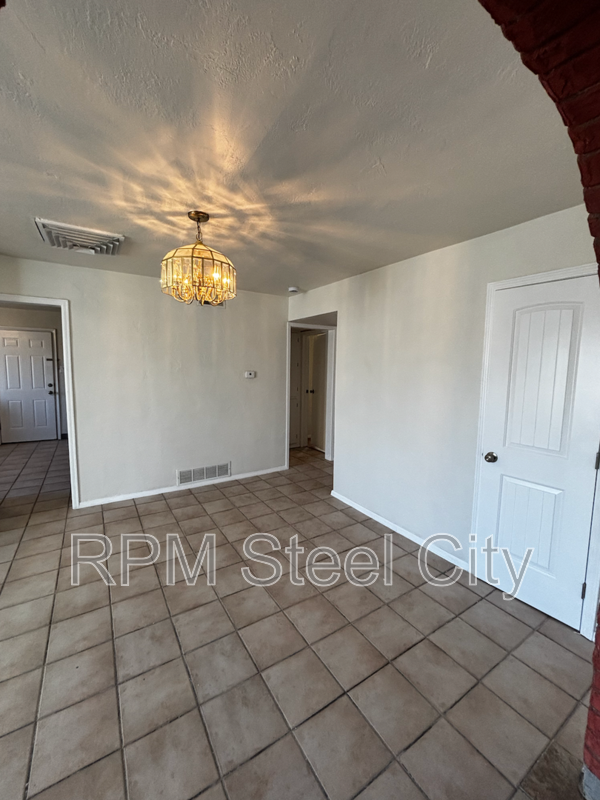 2521 Emilia St - Photo 6 of 22