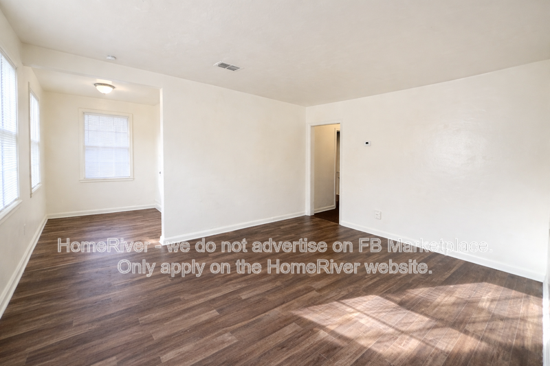 1550 W 11th St - Photo 4 of 16