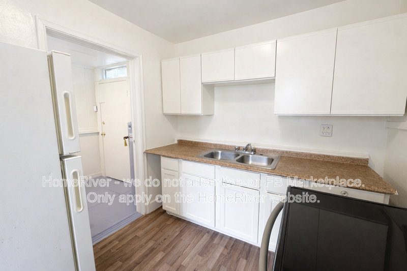 1550 W 11th St - Photo 6 of 16