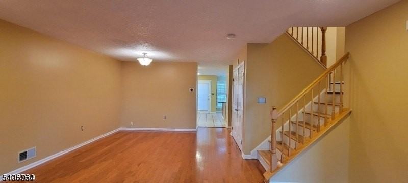 6 Cabot Way - Photo 3 of 3