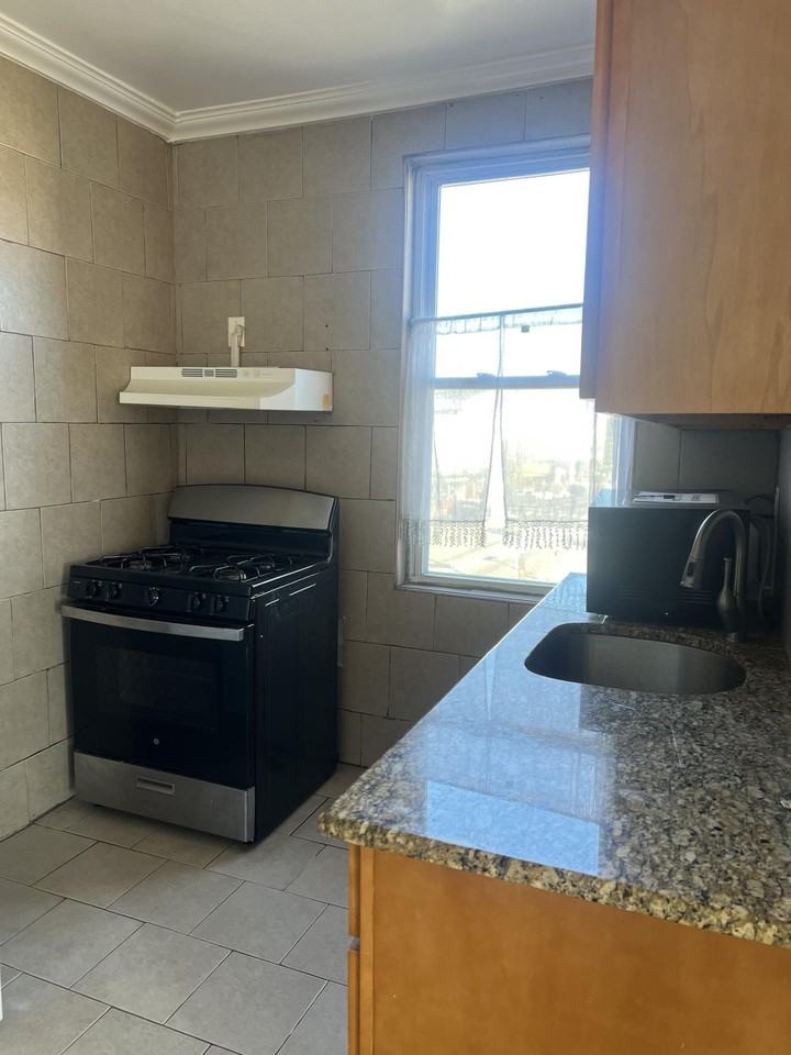 6008 John F Kennedy Blvd #4 - Photo 3 of 10