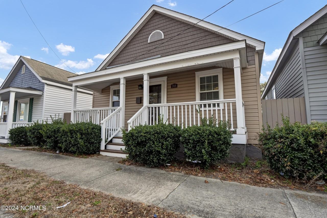 708 Dawson St - Photo 3 of 21