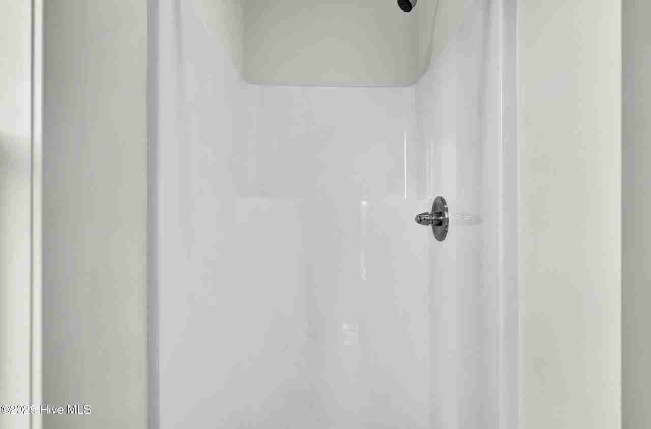 313 Queen St Unit A #A - Photo 7 of 9