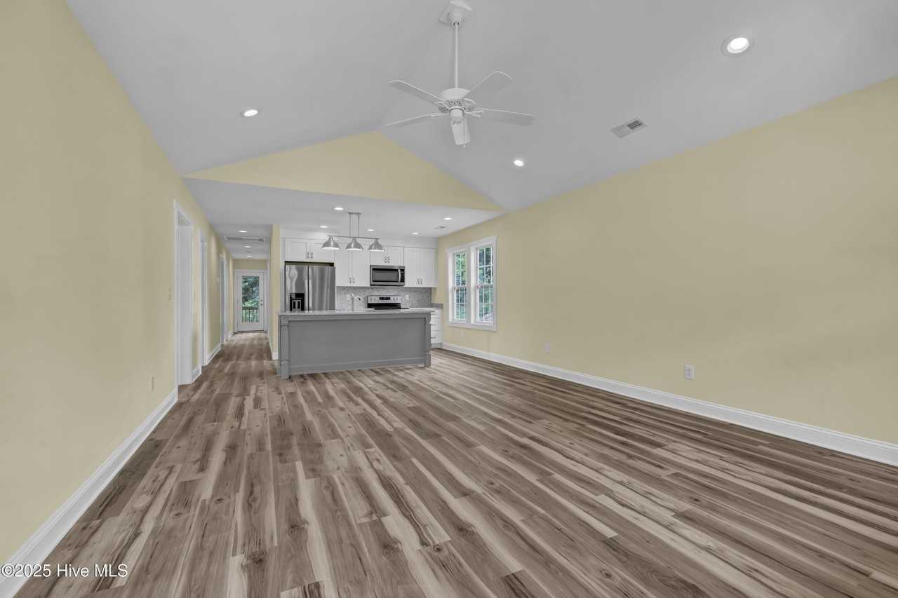 4009 Alandale Dr - Photo 5 of 21