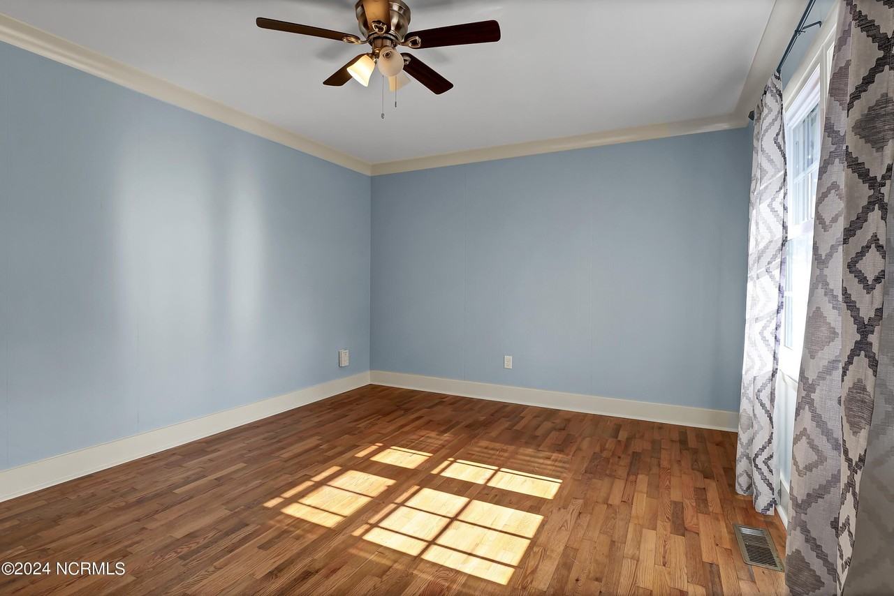 201 Shaw Hwy - Photo 5 of 27