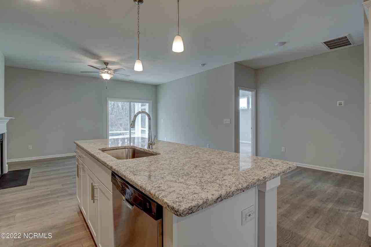 4409 Finch Ln - Photo 3 of 23