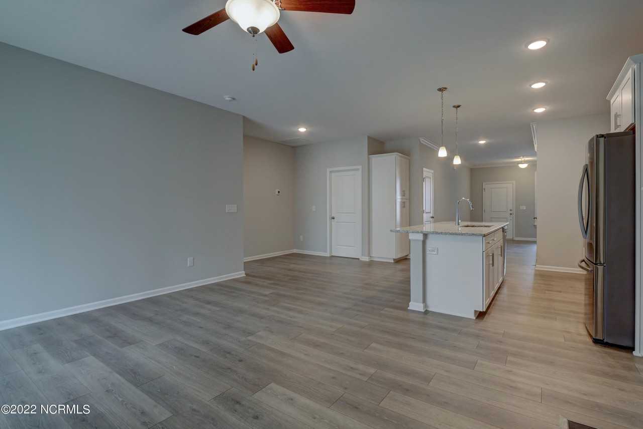 4409 Finch Ln - Photo 6 of 23