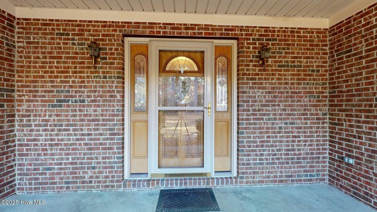 1236 Rays Bridge Rd - Photo 5 of 50