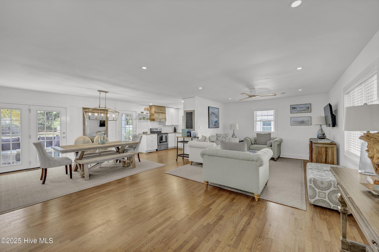 346 Green Meadows Dr - Photo 4 of 25