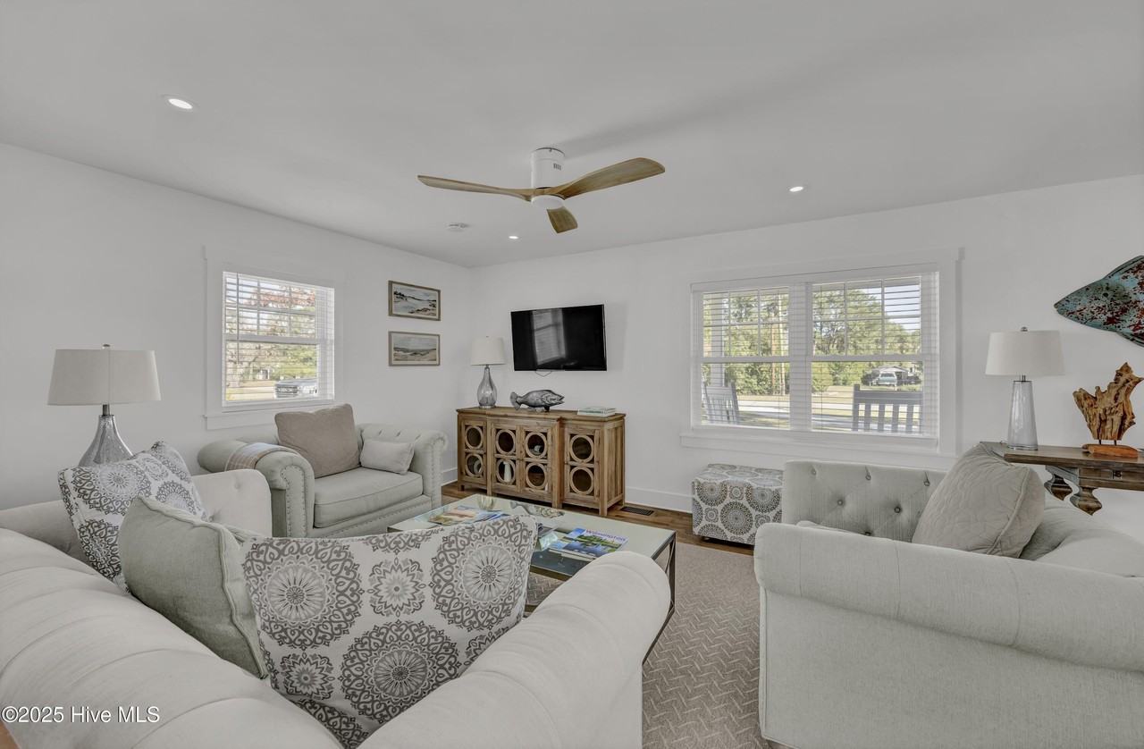 346 Green Meadows Dr - Photo 6 of 25