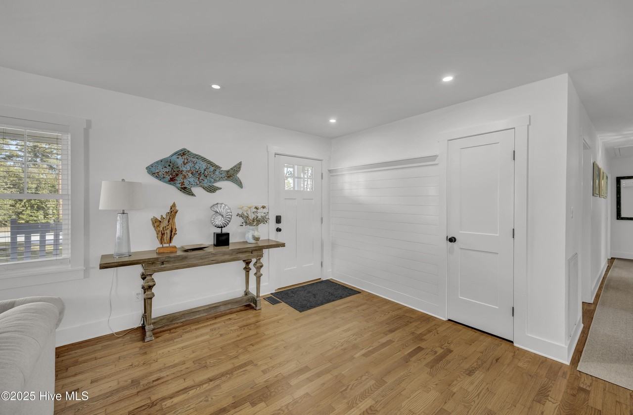 346 Green Meadows Dr - Photo 7 of 25