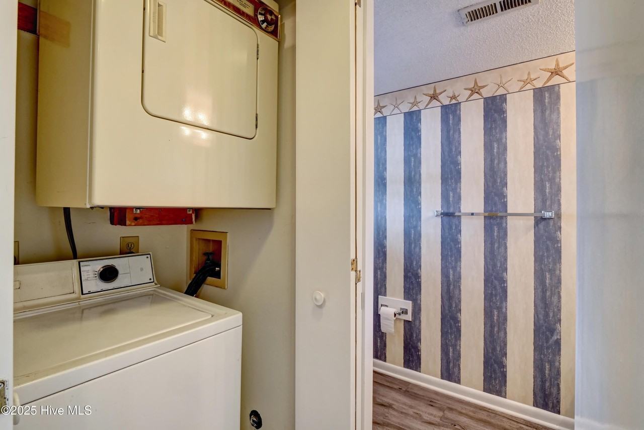 2029 Eastwood Rd Apt 116 #116 - Photo 4 of 24