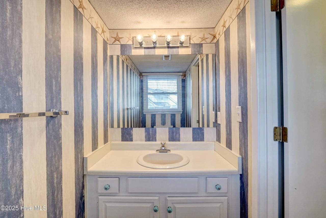 2029 Eastwood Rd Apt 116 #116 - Photo 5 of 24