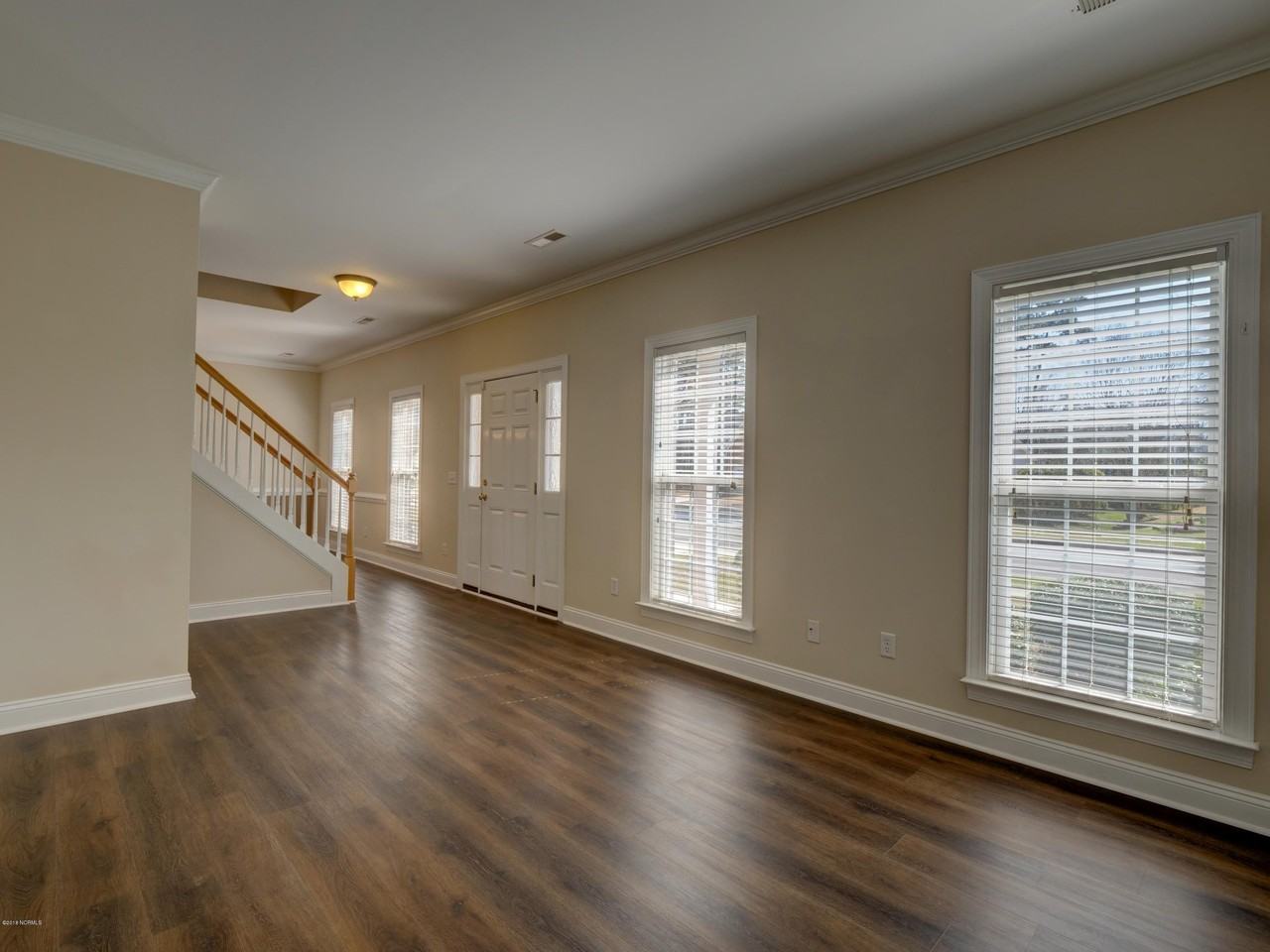 217 Windchime Dr - Photo 7 of 31