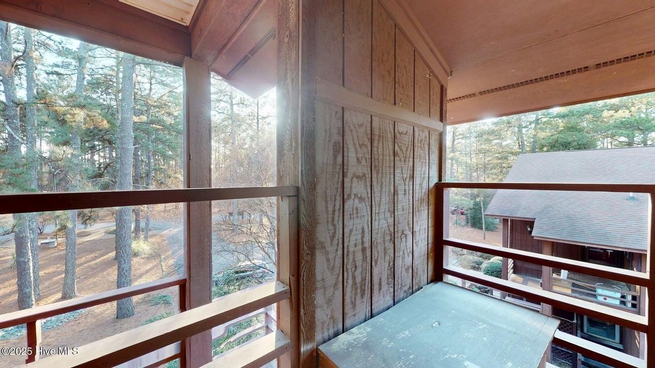 704 Dover St - Photo 3 of 50