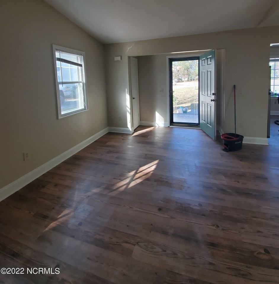 4302 Watson Dr - Photo 7 of 22