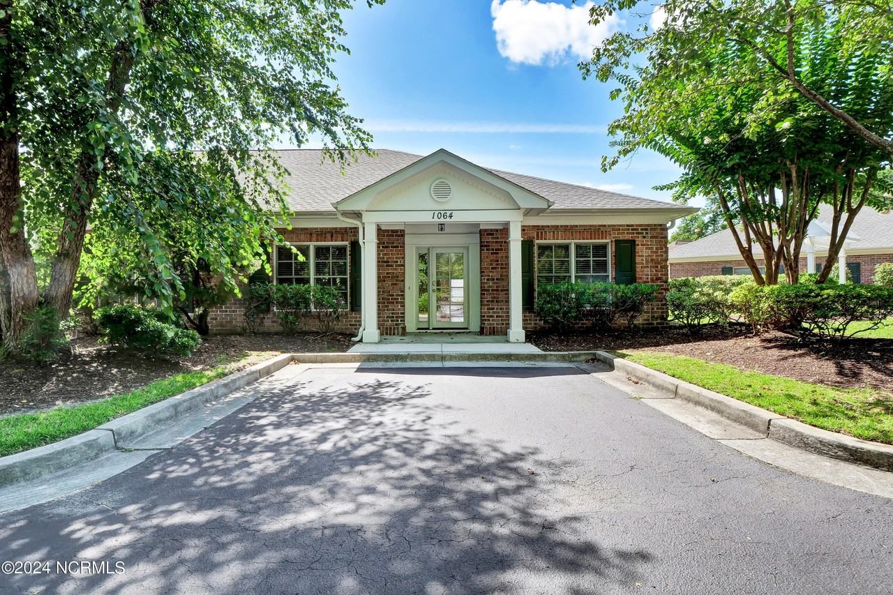 1064 Headwater Cove Ln - Photo 2 of 28